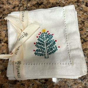 Festive cocktail napkins (4)